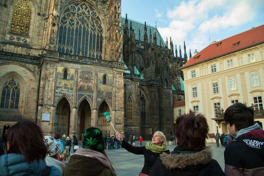 Prague: Prague Castle Walking Tour with Golden Lane in German - Golden Lane after the guided tour