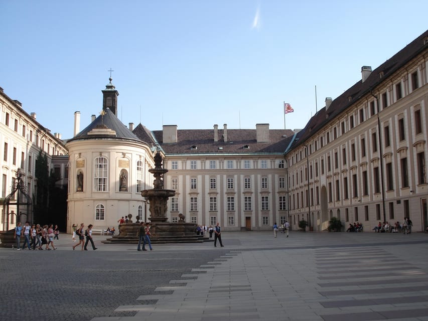 Prague: Private Prague Castle Interior Tour - St. George’s Basilica and a Change of Mood