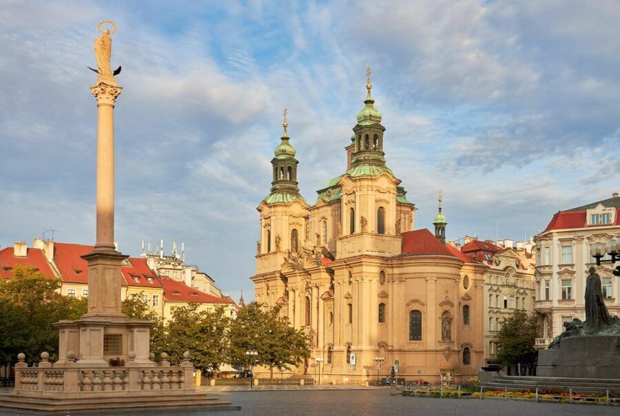 Prague Royal Castle, St Vitus, Golden Lane Tour with Tickets - Key points at a glance