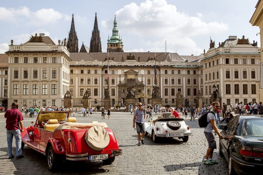 Prague: Skip-the-line Castle Ticket and Optional AudioGuide - The Old Royal Palace and the changing guard
