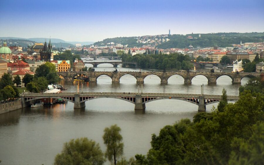 Prague: Stunning Viewpoints, Castle, City & Park E-Bike Tour - Key points to know before you book