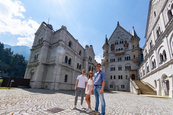 Premium Neuschwanstein Castle and Linderhof VIP Tour from Munich - A long but well-planned day from Karlsplatz
