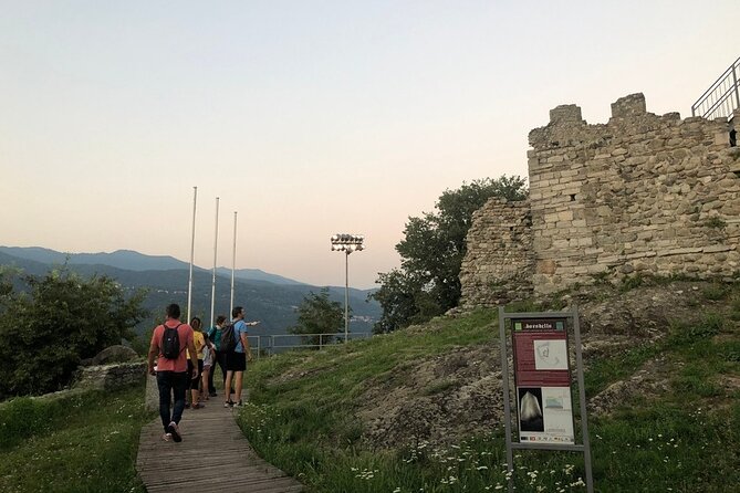 Private 2-Hour Tour of the Medieval Castle over Lake Como - Morning, sunset, or midnight: choosing the right time