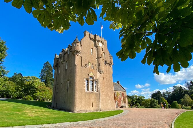 Private Balmoral Glamis Dunnottar Castles Tour from Aberdeen - Lunch at The Fife Arms or another local stop