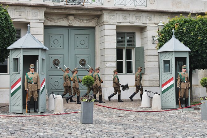 Private Buda Castle Walk with Entry to Matthias Church - Budatower and the quieter promenade
