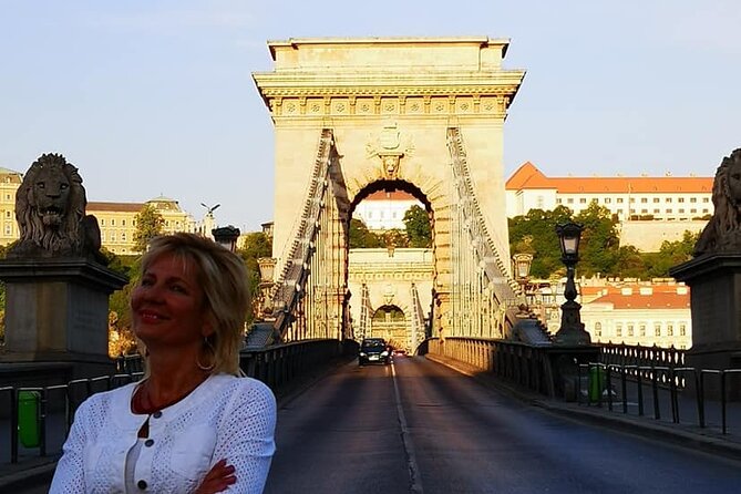 Private Buda Castle walking tour & Danube river cruise with Margaret Island stop - Moving from the hill to the Danube
