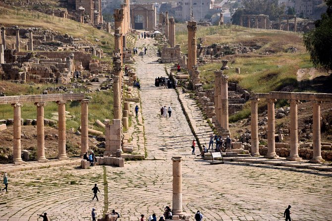 Private Day Trip to Jerash, Umm Qais and Ajloun Castle from Amman - Food, breaks, and small acts of hospitality