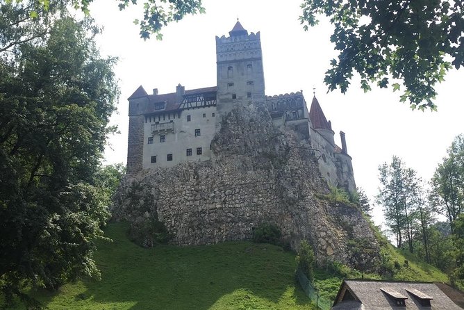 Private Day Trip to Peles Castle, Dracula's Castle and Brasov - How the private format changes the day