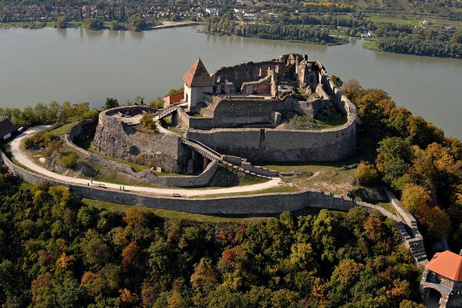 Private Guided Tour to Szentendre & Visegrád Castle (Danube Bend) - Why leave Budapest for the Danube Bend?