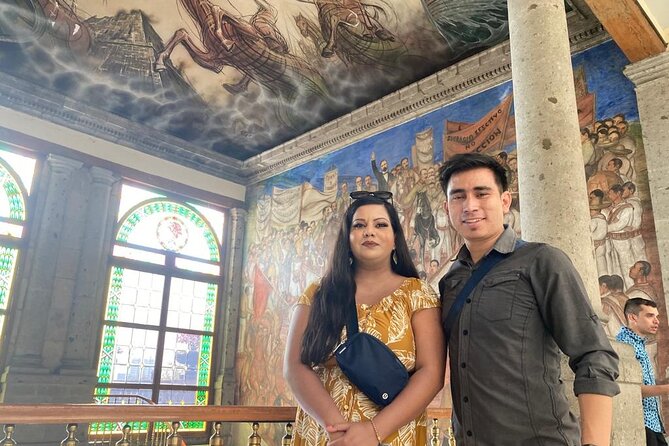 PRIVATE Tour Chapultepec Castle - Meeting at Estela de Luz and entering the park