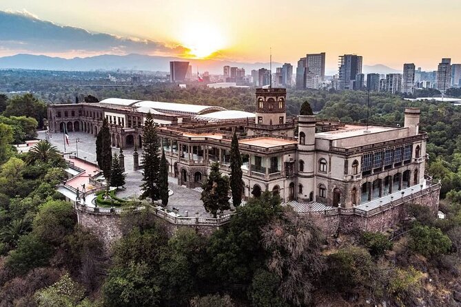 PRIVATE Tour Downtown & Anthropology Museum & Chapultepec Castle - Reforma and the Angel of Independence