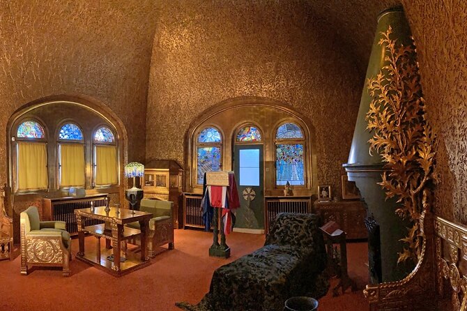 Private Tour in Bran Castle, Peles Castle, and Brasov - The day’s pace and who should book