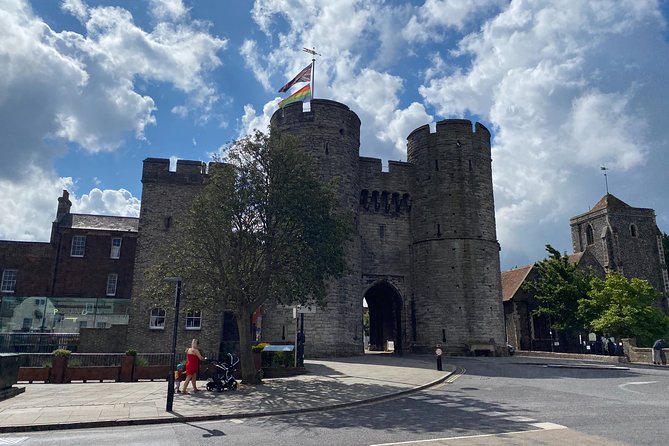 Private Tour to Canterbury, Leeds Castle and The White Cliffs of Dover - A long Kent day from a London hotel