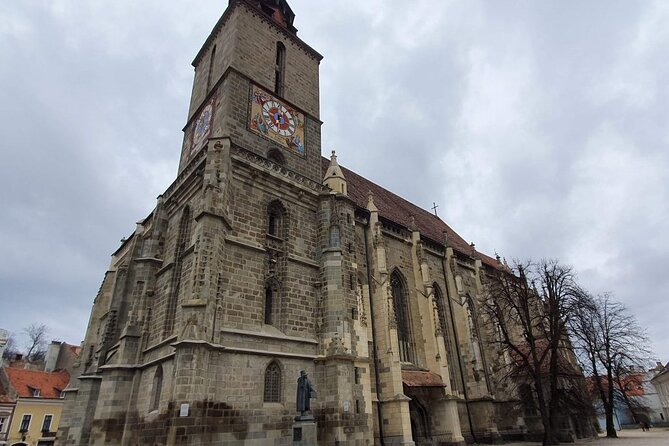 Private Tour to Peles and Dracula's Castle - Day trip from Bucharest - Who should book this experience?