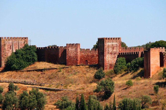 Private Tour to Silves Castle Old Town stop at Chapel of Bones - What the private guide adds