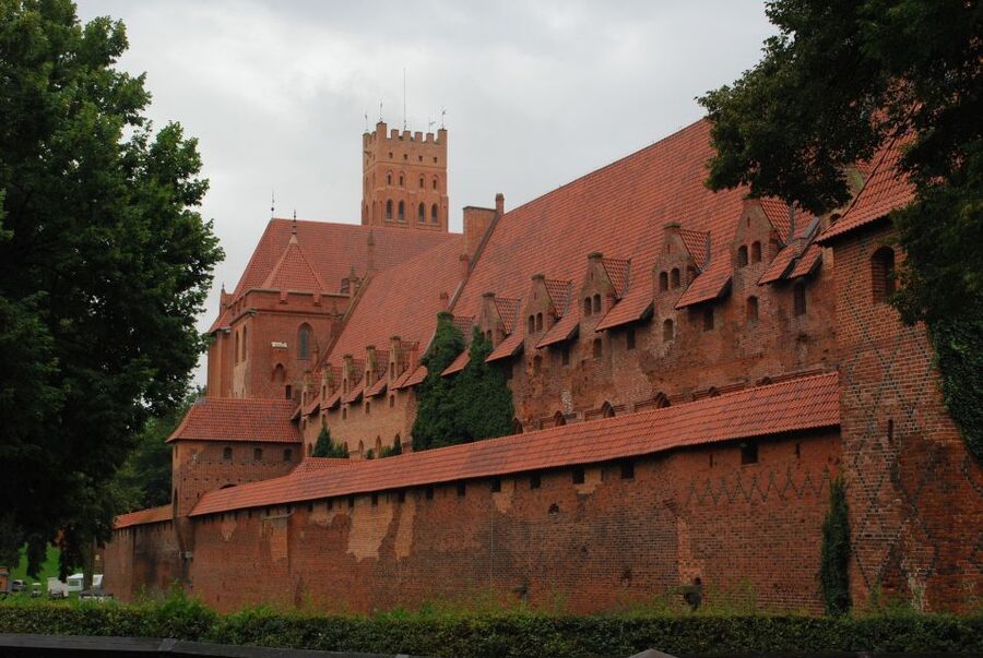 Private transportation to the Malbork Castle from Gdansk - Who will appreciate this private excursion?