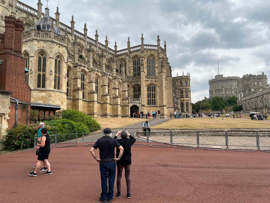 Private trip to Windsor Castle and Stonehenge - Entering Windsor Castle after 900 years of royal history