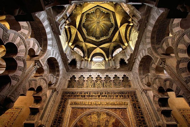 Private Visit Mosque-Cathedral, Jewish quarter, Alcazar and Synagogue - Why this four-hour Córdoba tour works