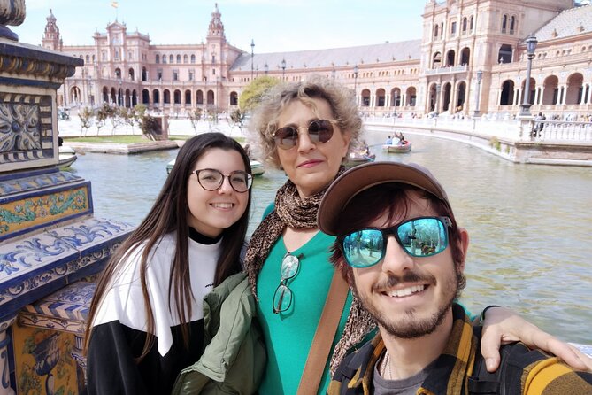 Private Walking Tour Alcazar and Cathedral in Sevilla - Why this three-hour pairing works