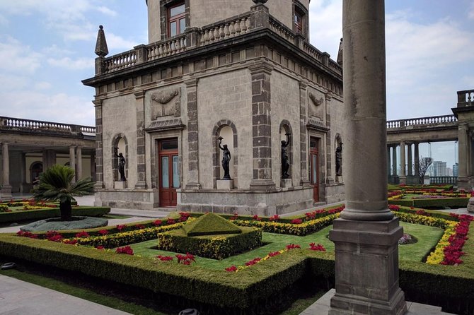 Private Walking Tour Anthropology Museum & Chapultepec Castle - Reaching Chapultepec Castle and its city views