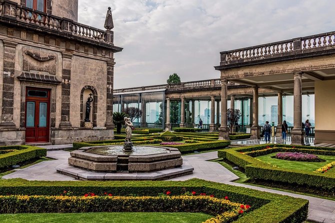 Private Walking Tour Anthropology Museum & Chapultepec Castle - Guide quality and one important warning