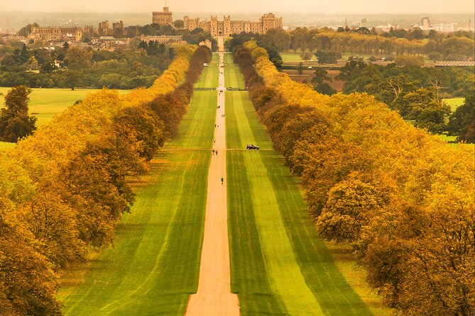 Private Windsor Castle, Stonehenge, The City of Bath Day Tour - Windsor Castle starts the royal morning