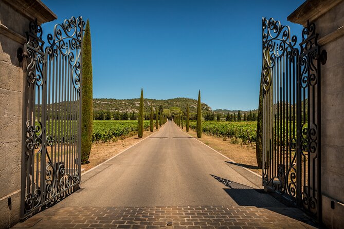 Provence Small Group Wine Full Day Tour in Chateauneuf du Pape vineyard from Aix - Why Chateauneuf-du-Pape makes a worthwhile day trip
