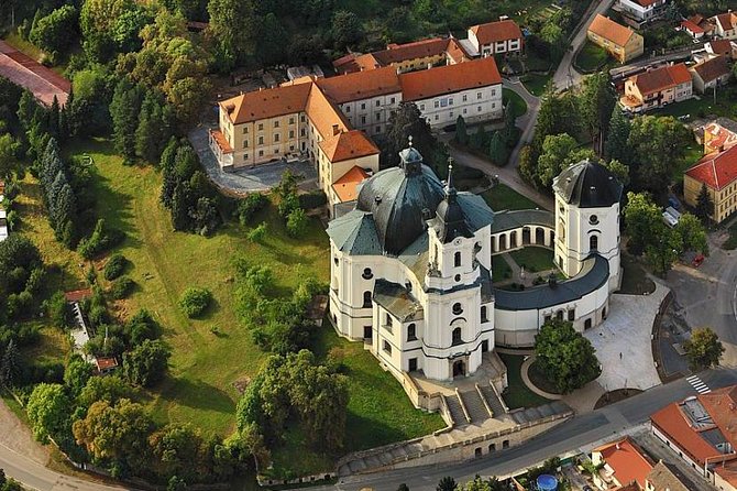 PUNKVA CAVES, ABYSS and PERNSTEJN CASTLE =only from Apr to Sep - Pernštejn Castle and its long stone stairways