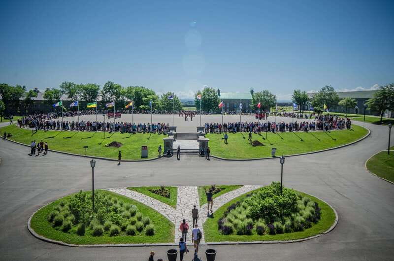 Quebec: La Citadelle de Québec Ticket and Guided Tour - The Musée Royal 22e Régiment