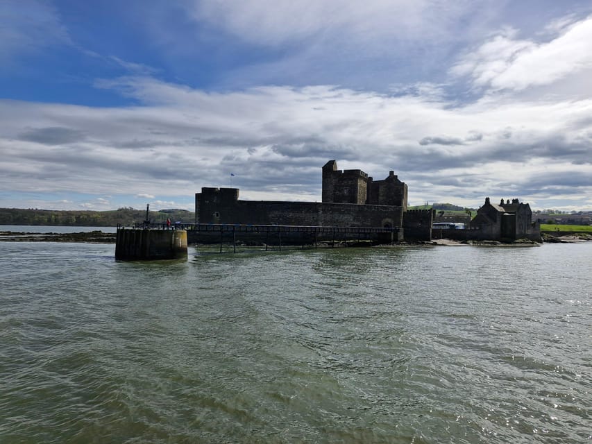Queensferry: Firth of Forth Blackness Castle Cruise - Cruising across the Firth of Forth