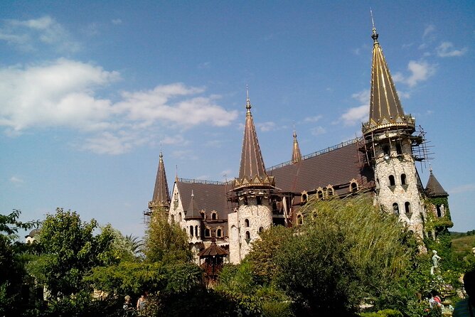Ravadinovo Castle Unseen - Timing, opening hours, and practical planning