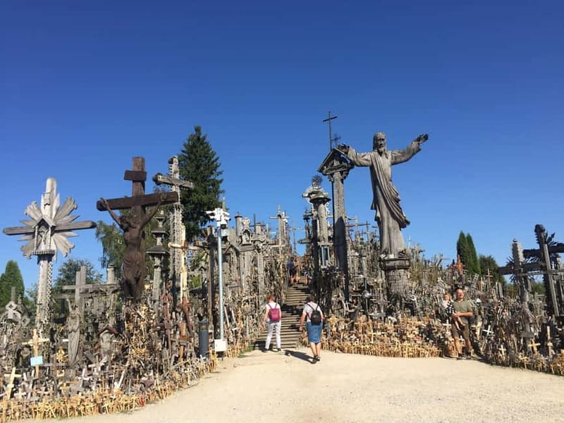 Riga: Bauska Castle, Rundale Palace and Hill of Crosses Trip - Crossing into Lithuania near the border