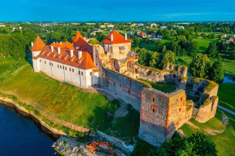 Riga: Hill of Crosses, Guided Rundale Palace & Bauska Castle - Is $130 good value?