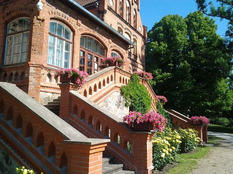 Riga: Nearby Manors and Castles Tour - Schlokenbeka Fortified Manor and the road-building museum