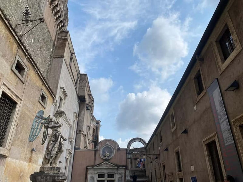 Rome: Castle Sant'Angelo Ticket w/ audioguide option - The secret passage to the Vatican
