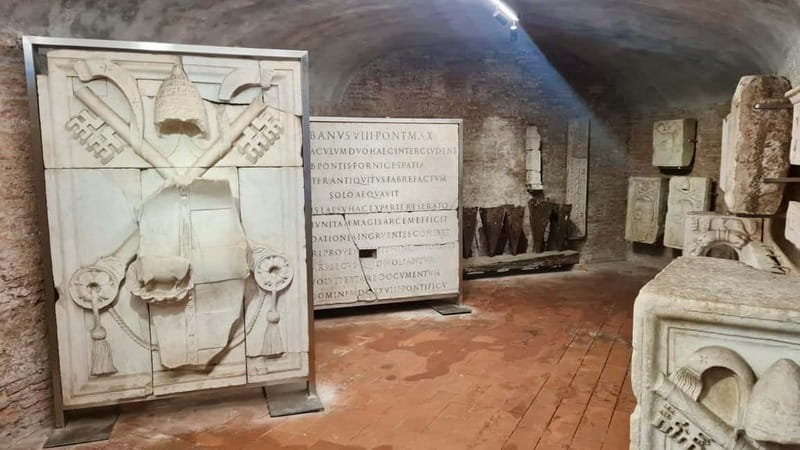 Rome: Castle Sant'Angelo Ticket w/ audioguide option - The rooftop view over Rome