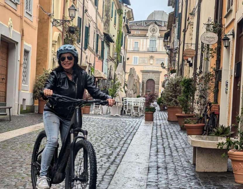 Rome E-Bike Tour: Roman Castles, Villages and Lake Views - Castel Gandolfo and Lake Albano