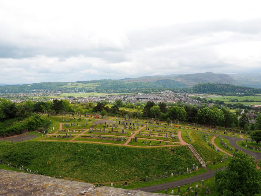 Rosslyn Chapel, Stirling Castle & Dunfermline Abbey Tour - Stirling Castle and the streets below it