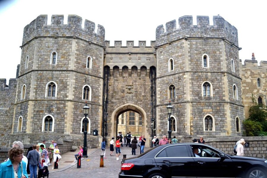 Royal Windsor Castle Tour Private including tickets - Key points at a glance