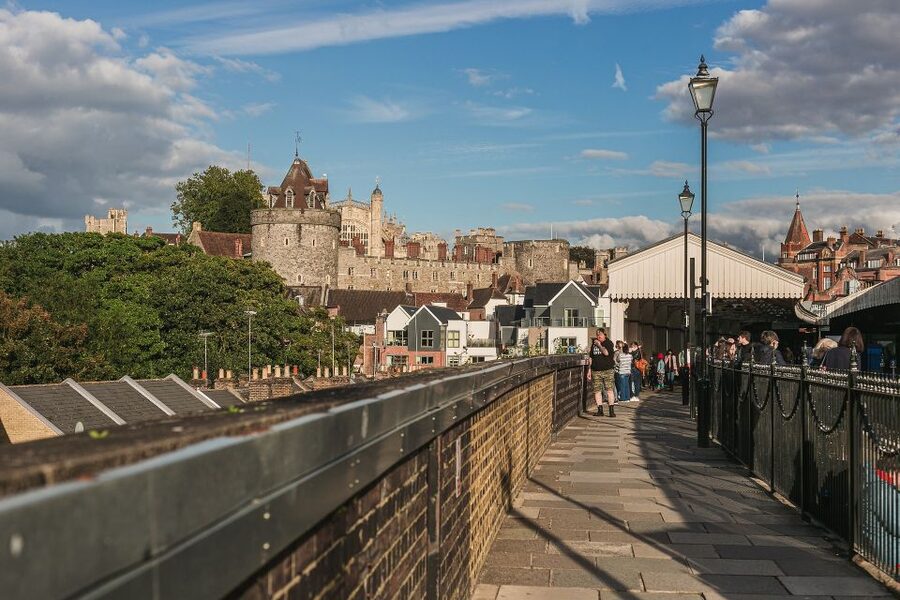Royal Windsor Castle Tour Private including tickets - St George’s Chapel and Queen Mary’s Doll House