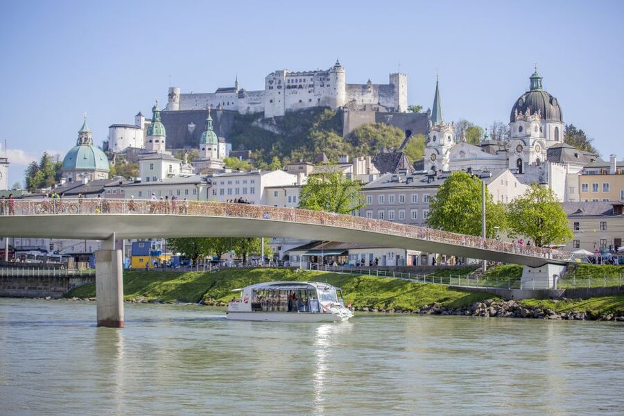 Salzburg: River Cruise, Dinner & Fortress Concert - A three-part Salzburg evening
