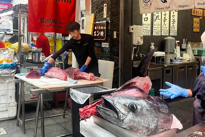 [Same Day OK] Osaka 4 hour, Castle, Market, Walking tour - Kuromon Market: Osaka’s food culture in one corridor