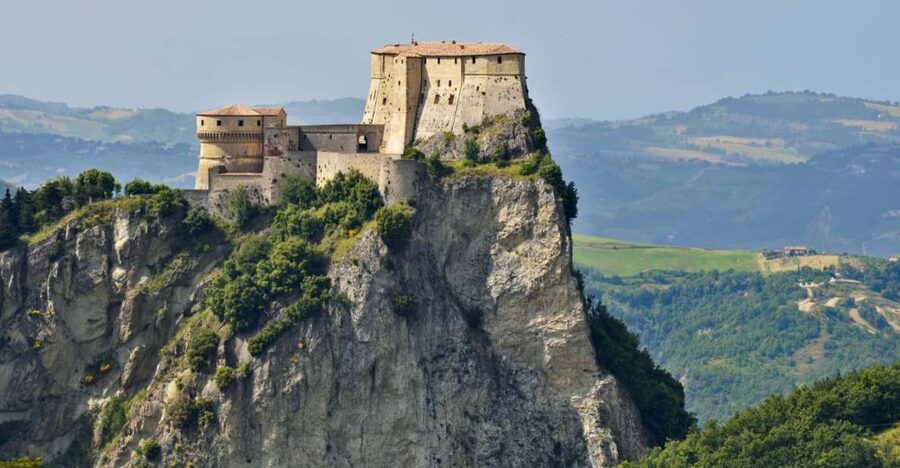 San Leo: Fortress Entry Ticket and Cagliostro's Prison - Practical tips for a better visit