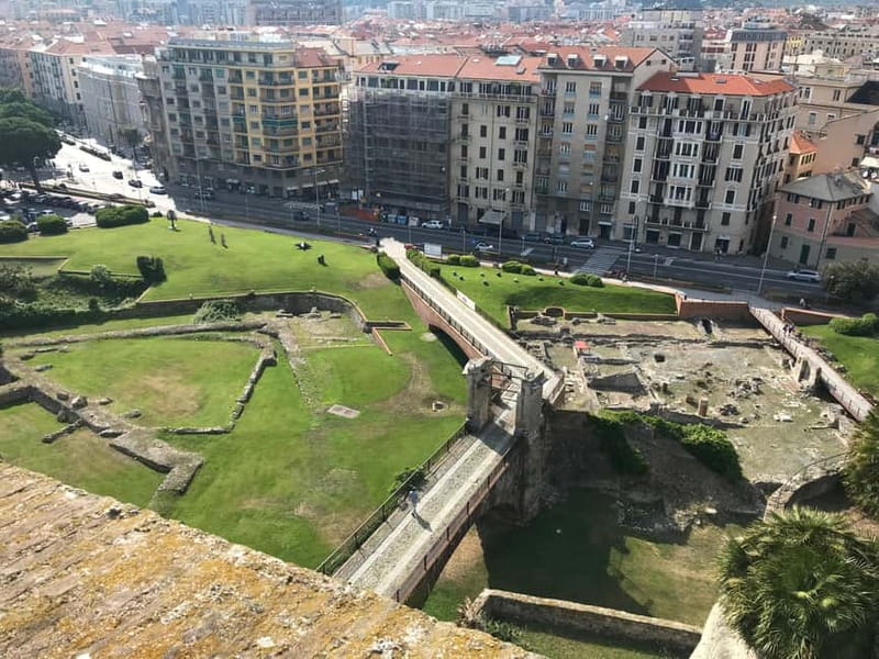 Savona: Guided visit to the Priamàr Fortress - Following the one-hour route through the fortress