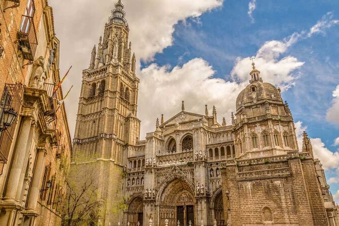 Segovia and Toledo Day Tour from Madrid with Optional Alcazar - The bilingual format and guide quality