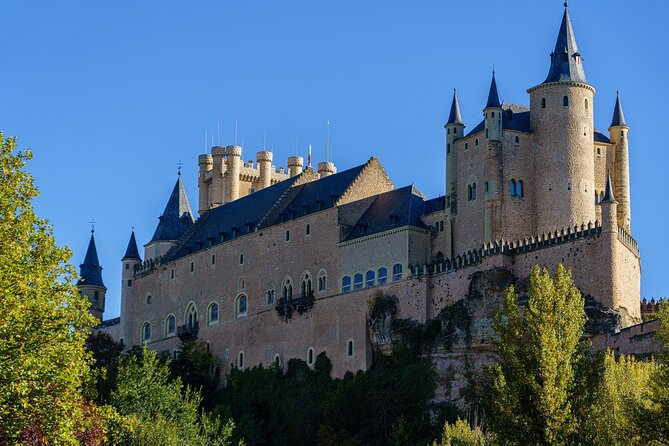 Segovia - Old Town tour including Castle visit - Walking into Segovia’s historic center