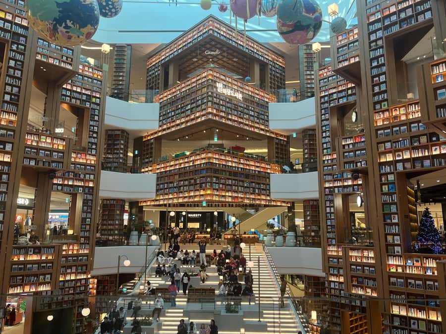 Seoul : Suwon Hwaseong Fortress+Starfield Library+Waujeongsa - The Guides Make a Noticeable Difference
