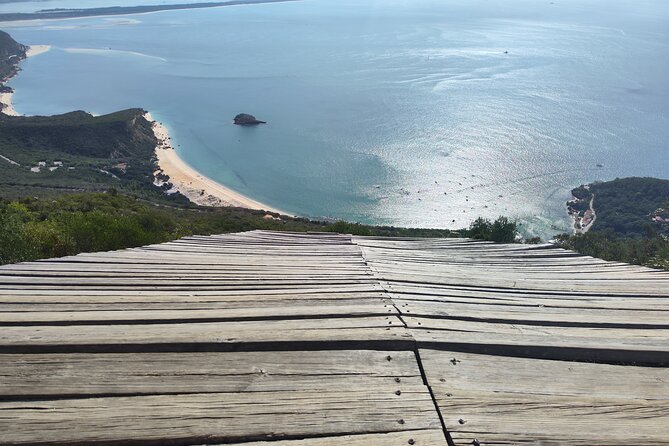 Setúbal,Sesimbra & Palmela - Private tour, Nature & Culture - Sesimbra Castle above the fishing town