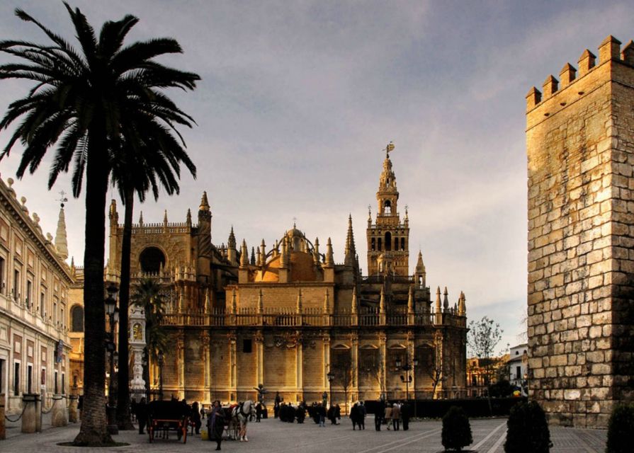 Seville: Alcazar, Cathedral, and Giralda Skip-the-Line Tour - Who should book this Seville tour?