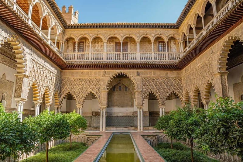 Seville: Alcázar, Cathedral, and Giralda Small-Group Tour - Entering the Royal Alcázar
